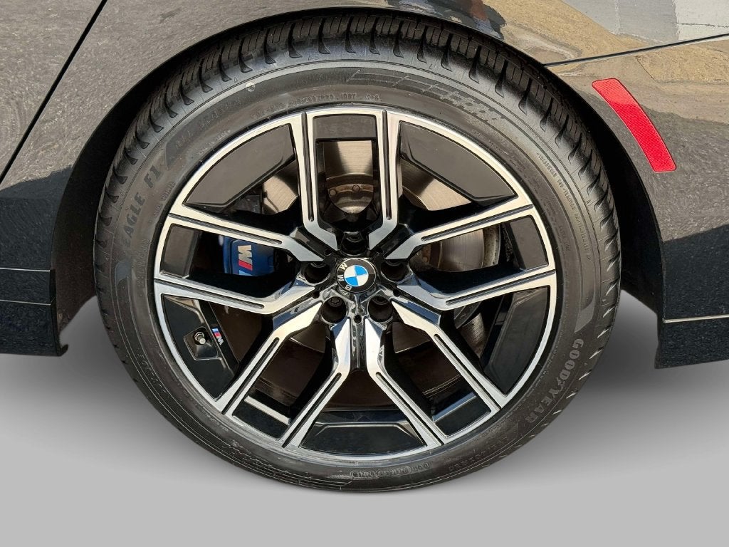 2023 BMW 7 Series 740i