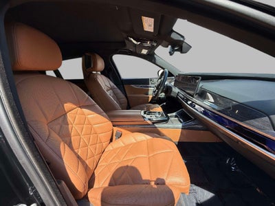 2023 BMW 7 Series 740i