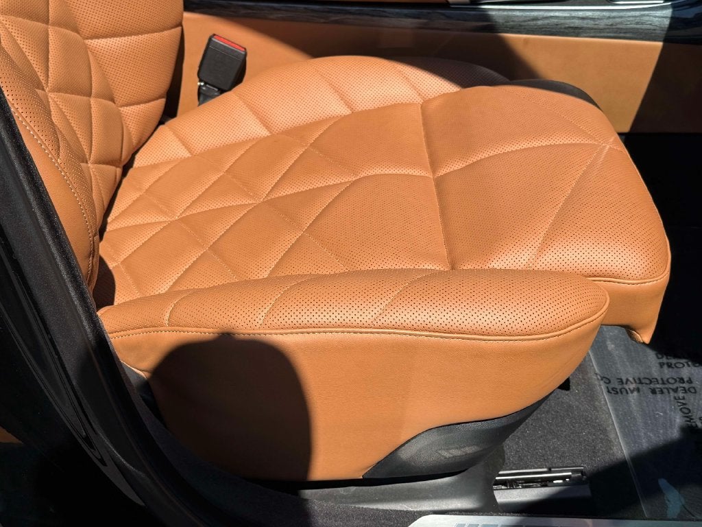 2023 BMW 7 Series 740i