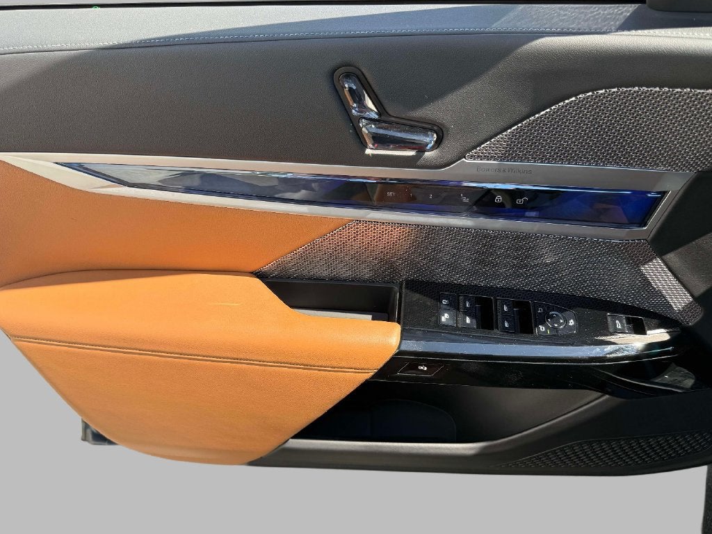 2023 BMW 7 Series 740i