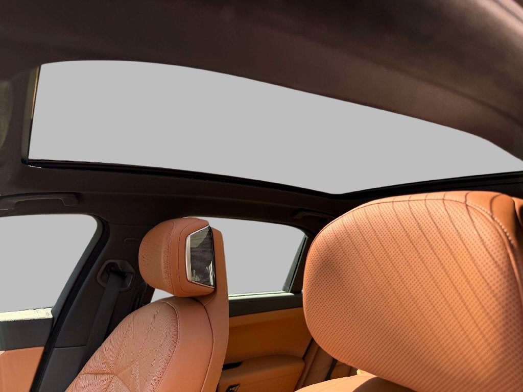 2023 BMW 7 Series 740i