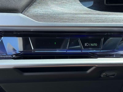 2023 BMW 7 Series 740i