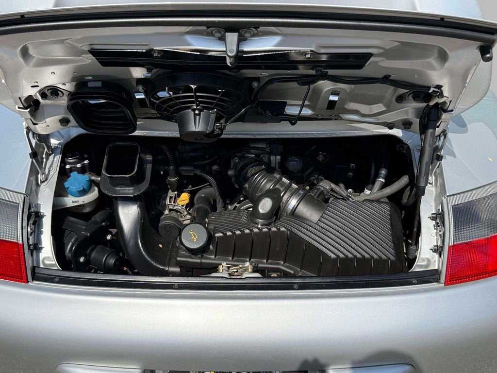 2005 Porsche 911 Carrera