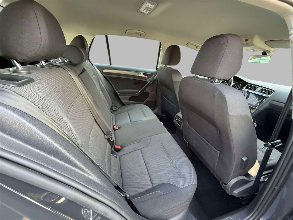 2019 Volkswagen e-Golf SE