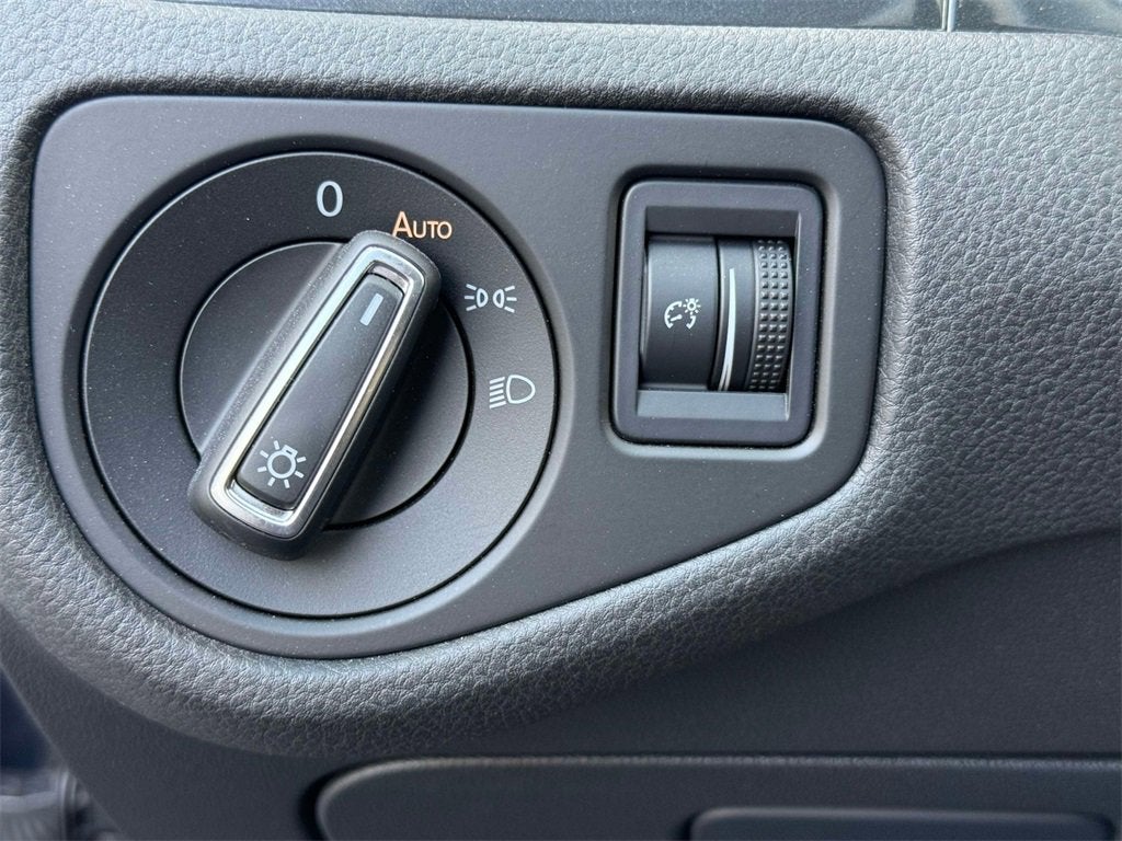 2019 Volkswagen e-Golf SE