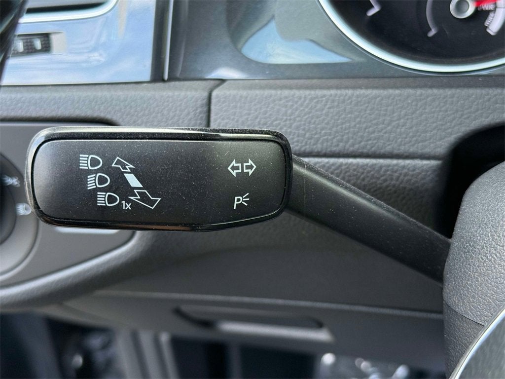 2019 Volkswagen e-Golf SE