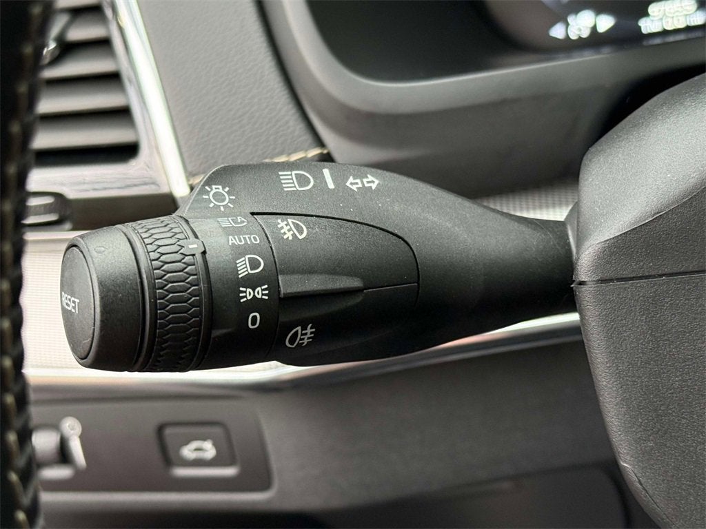 2020 Volvo XC90 R-Design