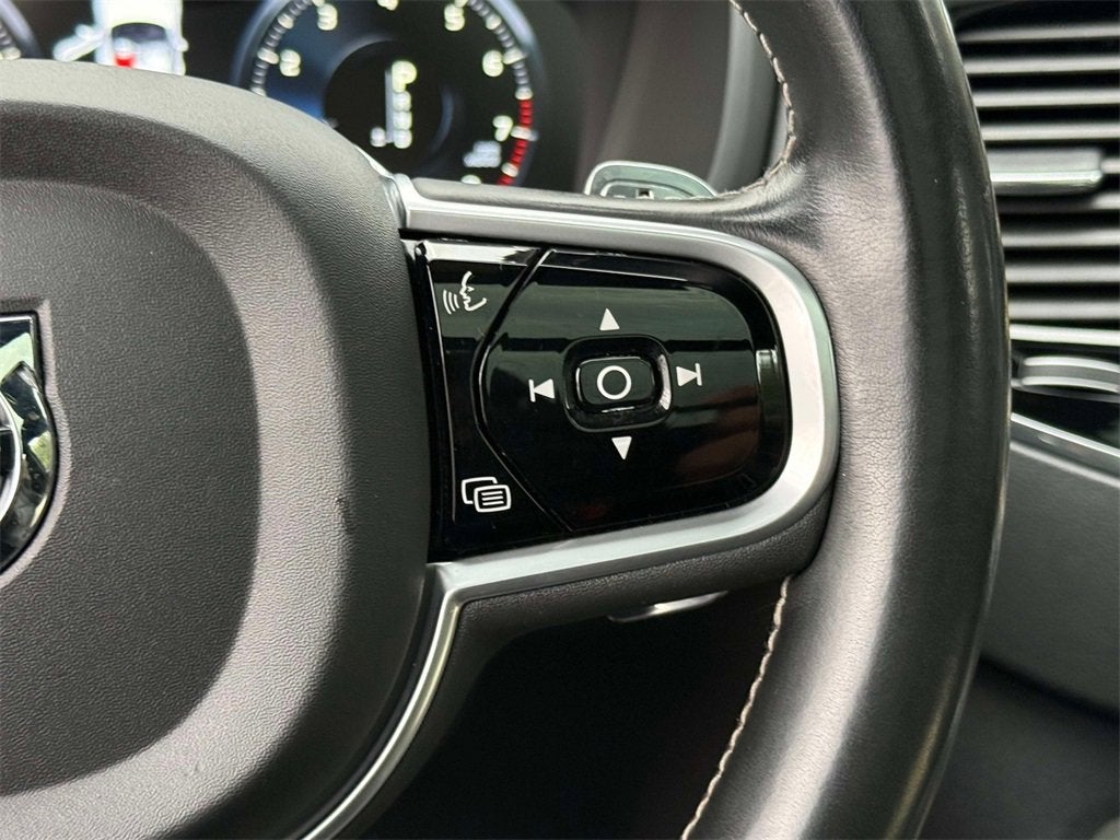 2020 Volvo XC90 R-Design