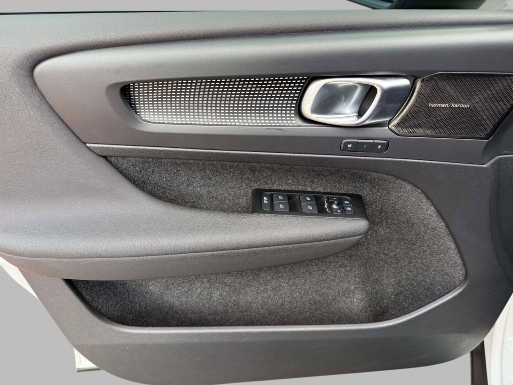 2022 Volvo XC40 Recharge Pure Electr Twin Ultimate