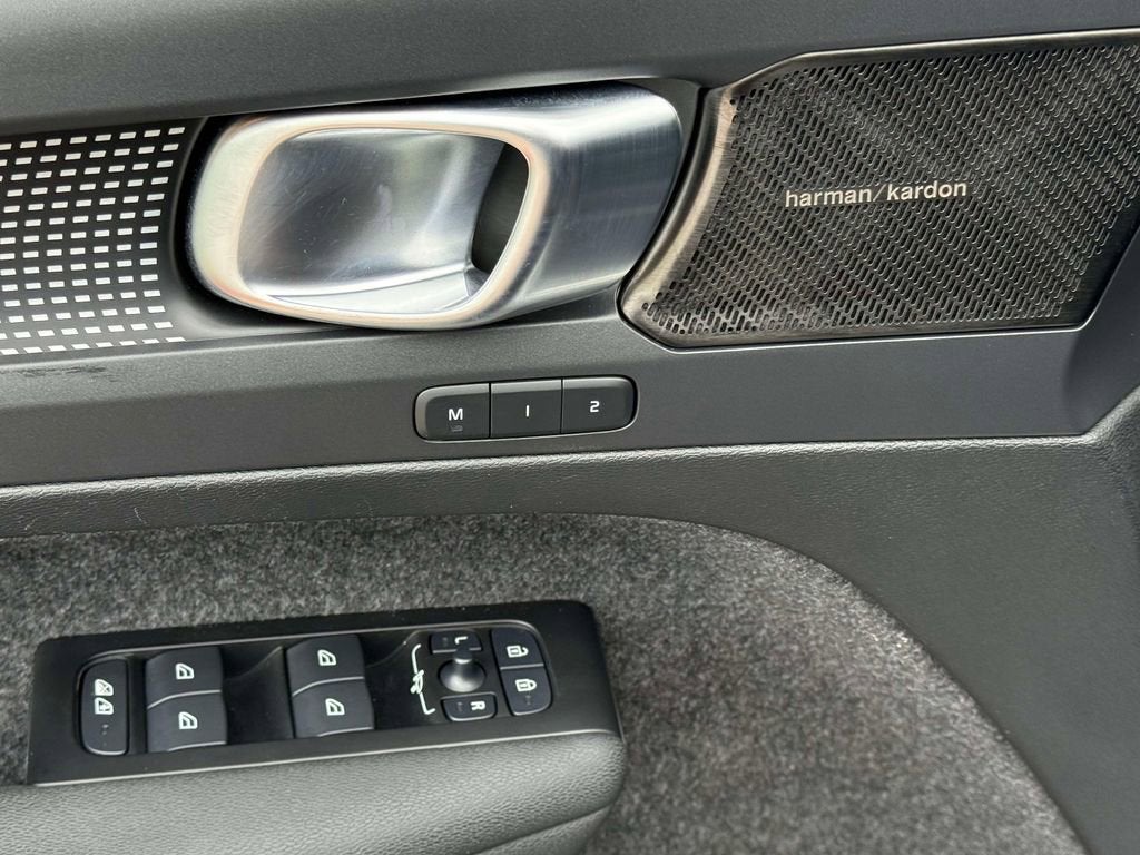 2022 Volvo XC40 Recharge Pure Electr Twin Ultimate