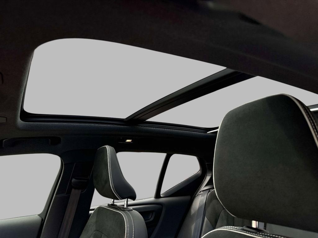 2022 Volvo XC40 Recharge Pure Electr Twin Ultimate